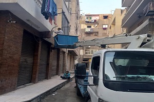 تركيب كوابيل وكشافات جديدة بالحي