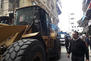 حملة للحد من الباعة الجائلين والإشغالات بالحي