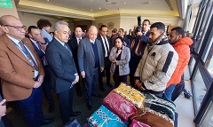 وزير العمل ومحافظ القاهرة يفتتحان معرضًا لمنتجات مركز تدريب مهني