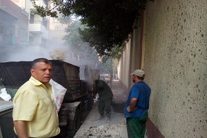 أعمال رفع مخلفات بشارع أحمد حلمي