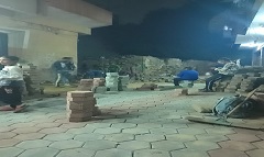 رصف شوارع الحي ببلاط سداسي 