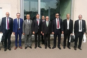 «عرفات والعصار» يبحثان التعاون مع شركة ألمانية لتصنيع قاطرات السكة الحديد