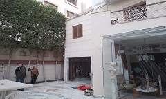 رئيس الحي يتابع إيقاف وإزالة الأعمال المخالفة في المهد