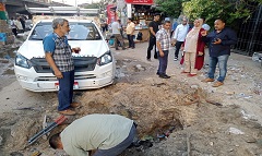 تغيير كابل كهرباء بسبب انفجاره بمنطقة السبتية