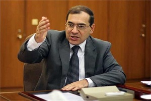 الملا يؤكد أهمية التوسع في مشروعات البنية الأساسية