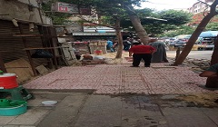 تركيب بلاط بشوارع الحي