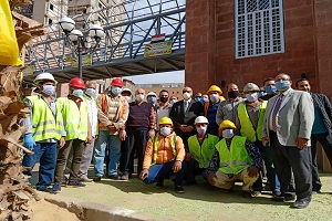 محافظ القاهرة يفتتح كوبري المشاة امام معهد الأورام