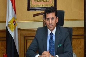 وزير الرياضة يطلق إشارة بدء مهرجان اليوم العالمى للمشى