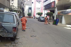 تنظيف وتطهير بعض الشوارع استعداداً للجان الإنتخابية