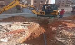اصلاح ماسورة مياه امام بلوك بالمرحلة الرابعة بمساكن سوزان