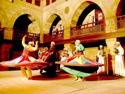 الأبعاد الفلسفية والصوفية