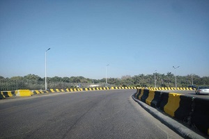 نظافة ودهان بلدورات الأرصفة