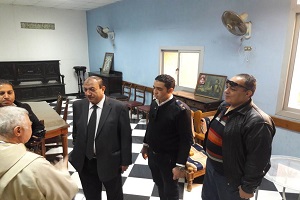 مرور السيد رئيس الحي على الكنائس