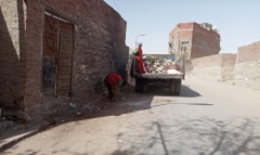 حملات نظافة مكبرة بطريق الكورنيش والاوتوستراد بالحي