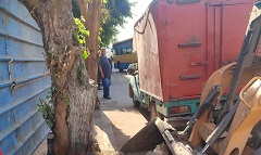 متابعة حملات النظافة اليومية بنطاق الحى 