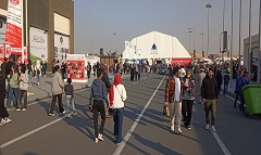 الجمهور يودع معرض القاهرة الدولي للكتاب في دورته الـ55