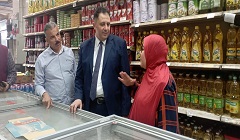 جولات ميدانية على منافذ بيع السلع الغذائية بنطاق الحى