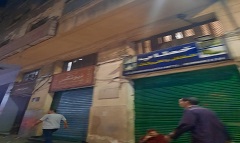 جولة لمتابعة التزام المحال التجارية بمواعيد الغلق