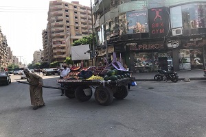 حملة لرفع الإشغالات من شوارع الحي