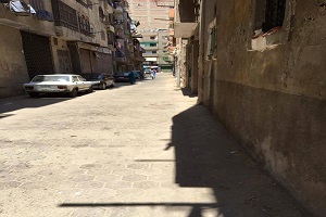 أعمال صيانة وتبليط بالحي