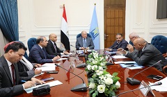 محافظ القاهرة يبحث الترتيبات النهائية لإقامة أكثر من 100معرض للسلع الغذائية