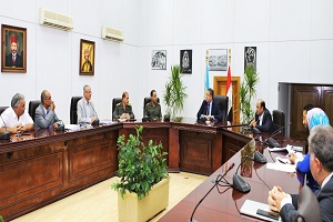 وزير الآثار يناقش آخر مستجدات العمل لإفتتاح ثلاث قاعات بالمتحف القومي