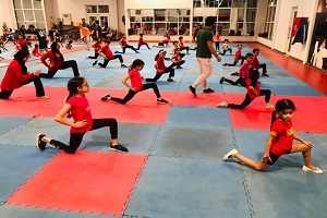 مركز شباب الجزيرة يعلن عن مواعيد تدريب لعبة الكنغ فو 