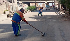 تجريد ورفع أتربه شارعى كوبري الشيخ منصور وغرب السكة الحديد