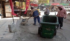رفع كفاءة منظومة النظافة ببعض المناطق بالحي