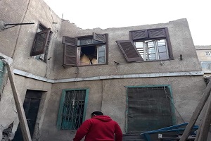 إصدار قرار بهدم عقار