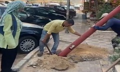 توريد وتركيب أعمدة انارة ومد كابلات بالمنطقة الثامنة