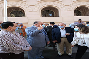 محافظ القاهرة يتفقد متحف المركبات الملكية ببولاق أبو العلا