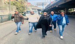 حملة لرفع الاشغالات بقيادة رئيسة الحي