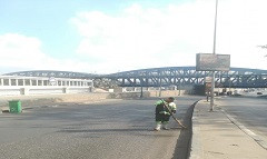 نظافة الشوارع الرئيسية بنطاق الحي