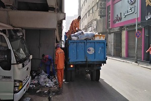 متابعة أعمال النظافة بشارع الأزهر