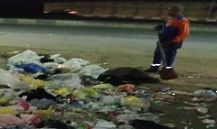 رفع كفاءة منظومة النظافة ببعض الشوارع بالحي