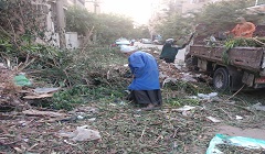 حملات نظافة يومية لرفع كفاءة الشوارع والميادين الرئيسيه بالحي
