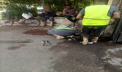 رئيس الحي يتفقد الاصلاحات الجارية بالصرف الصحي والكهرباء