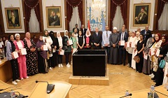 محافظ القاهرة يكرم المدرسين والدارسين في برنامج محو الأمية بالقاهرة