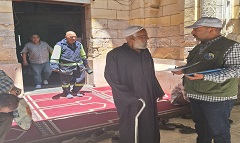 إستطلاعات رأي بمسجد نبيهه يكن لمعرفة مدى رضاء العملاء عن خدمات شركة المياه