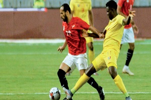 منتخبات «أمم إفريقيا» تتوافد.. و«الكاف» يتسلم ملاعب البطولة اليوم