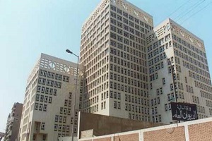 المالية: تحصيل الرسوم الإدارية للدفع النقدي للمستحقات الحكومية