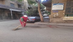 متابعة أعمال النظافة وتجريد الارصفة بنطاق الحي 