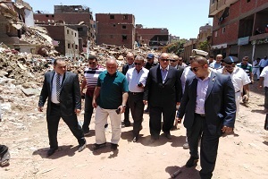 محافظ القاهرة: يتابع تطوير المناطق العشوائية 