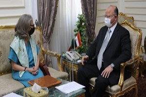 محافظ القاهرة وسفيرة البرتغال يتفقان على الاستفادة من التجربة البرتغالية في السياحة