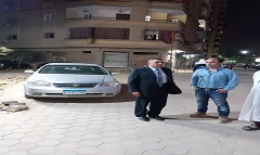 رئيس الحي يتفقد أعمال تركيب بلاط انترلوك بشارع 503