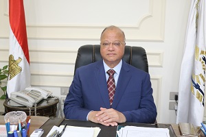 ضبط أدوات مكتبية مجهولة المصدر بالقاهرة