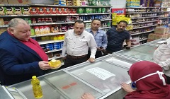 المرور علي المحلات التجارية لمحاربة السوق السوداء  