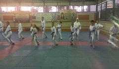 فريق طلائع  مركز شباب روض الفرج يؤدي اختبار حزام (الكاراتيه) 