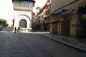 متابعة أعمال النظافة بشوارع الحي